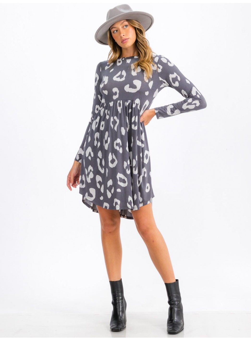 WOMEN'S LONG SLEEVE ELASTIC WAIST FRONT POCKETS ANIMAL PRINT MINI DRESS