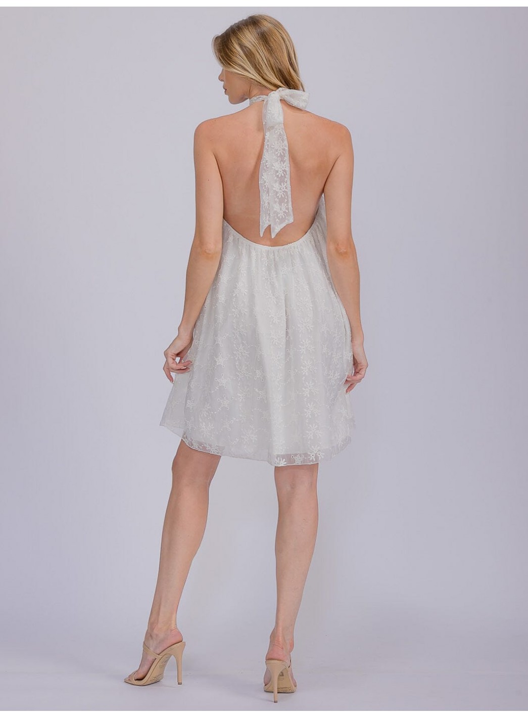 WOMEN'S SLEEVELESS HALTER NECK CROCHET FLORAL MINI DRESS WOMEN'S SLEEVELESS HALTER NECK CROCHET FLORAL MINI DRESS