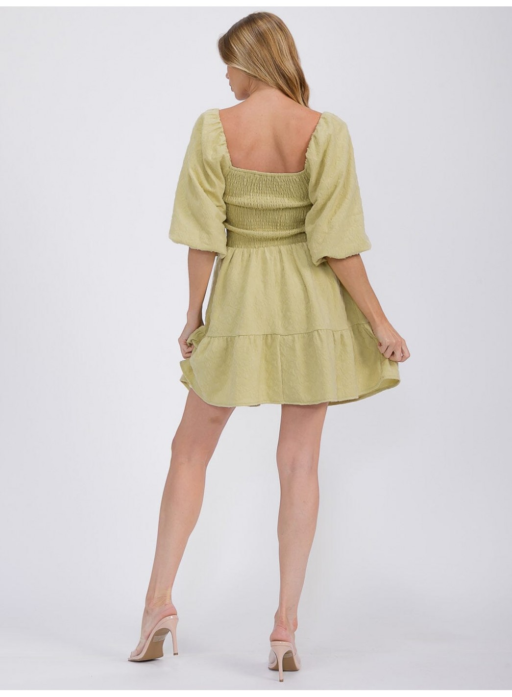 WOMEN'S SHORT PUFF SLEEVE SQUARE NECK SMOCK DETAILED TIERED MINI DRESS WOMEN'S SHORT PUFF SLEEVE SQUARE NECK SMOCK DETAILED TIERED MINI DRESS