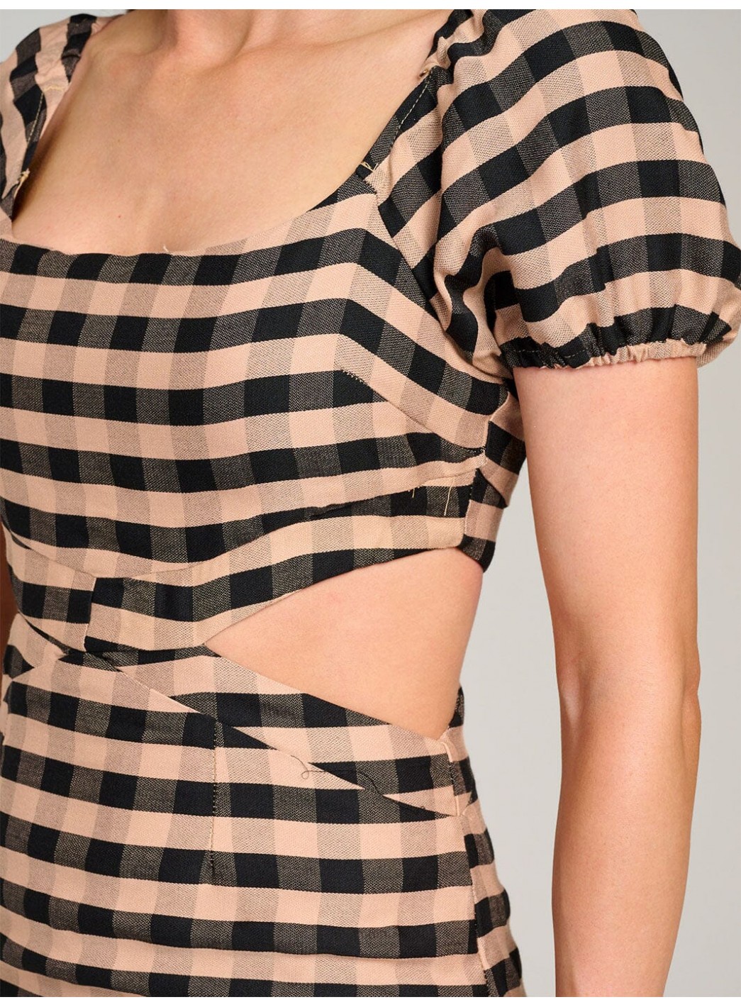 WOMEN'S SHORT SLEEVE CUT OUT COLORBLOCK STRIPES BODYCON MINI DRESS WOMEN'S SHORT SLEEVE CUT OUT COLORBLOCK STRIPES BODYCON MINI DRESS