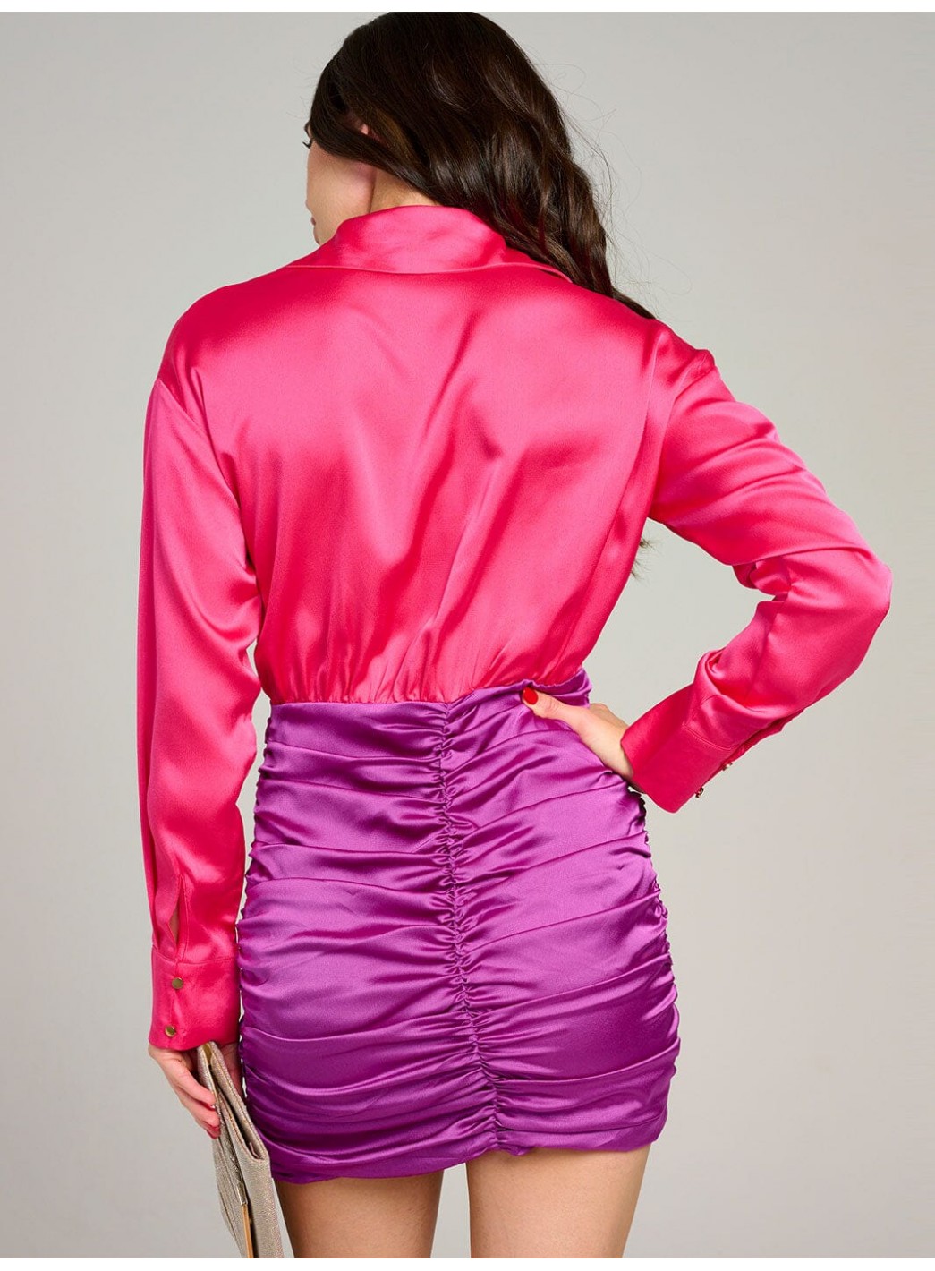 WOMEN'S LONG SLEEVE V-NECK RUCHED COLORBLOCK BODYCON MINI DRESS WOMEN'S LONG SLEEVE V-NECK RUCHED COLORBLOCK BODYCON MINI DRESS