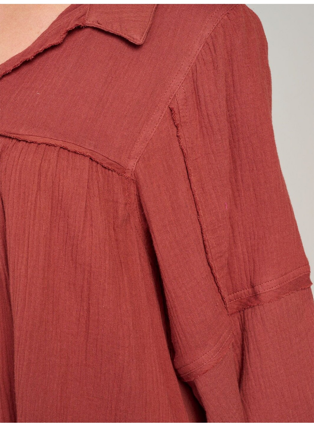 WOMEN'S LONG SLEEVE V-NECK FRONT POCKETS TIERED MIDI DRESS