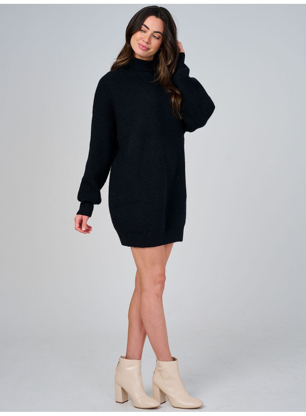 WOMEN'S LONG SLEEVE TURTLE NECK LOOSE FIT KNIT MINI DRESS