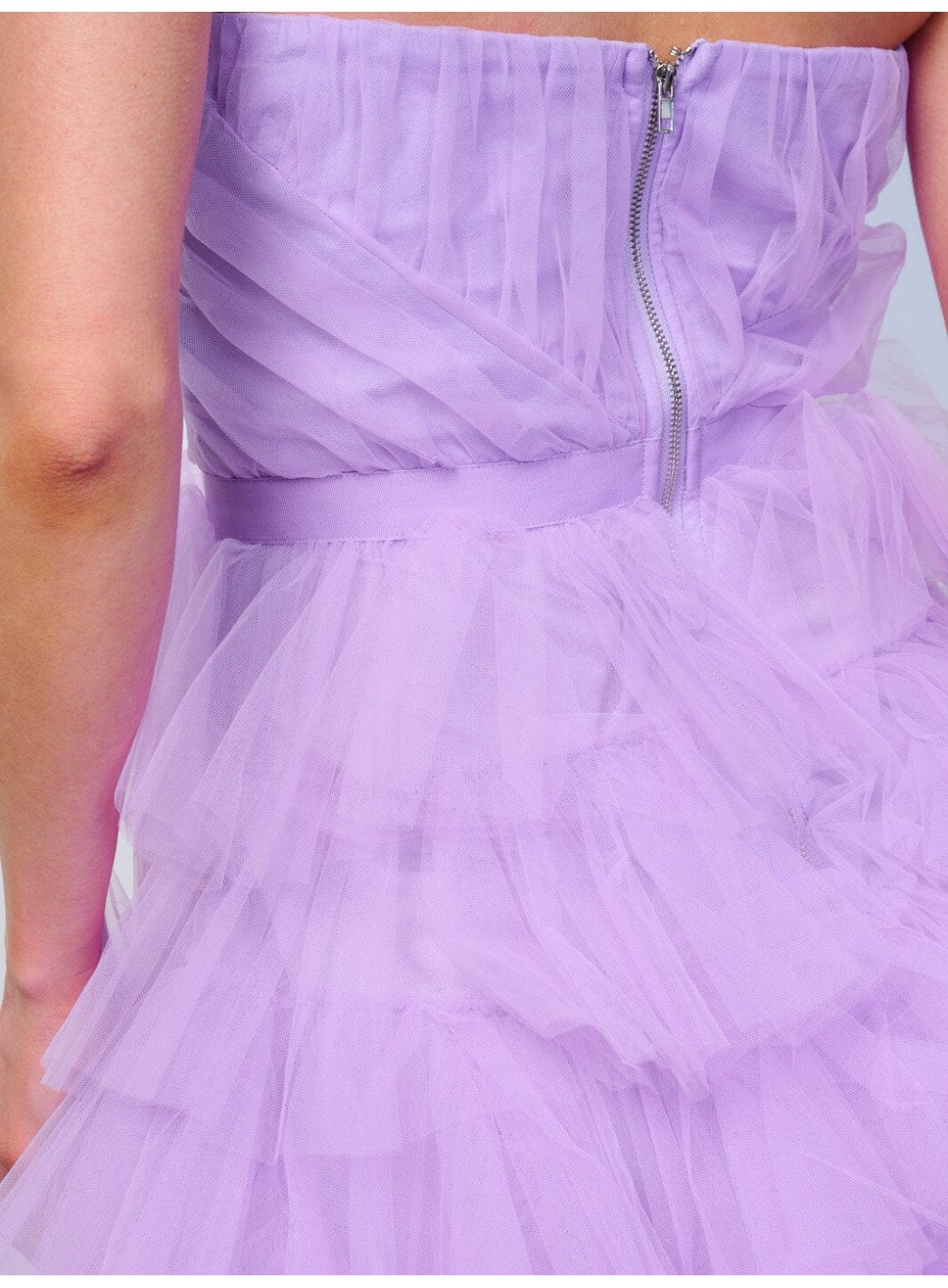 WOMEN'S SLEEVELESS SURPLICE TIERED RUFFLE HIGH-LOW MINI DRESS